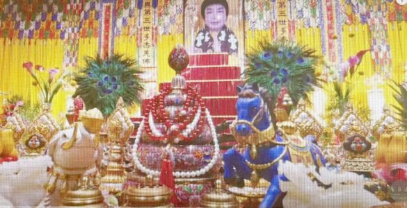 Photo of H.H. Dorje Chang Buddha III Dharma Assembly, Glendale, California.
